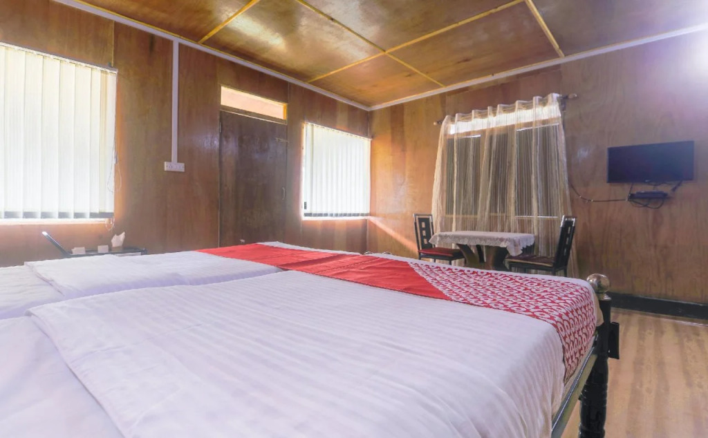 Cafe Umbir & Stay In by OYO Rooms
