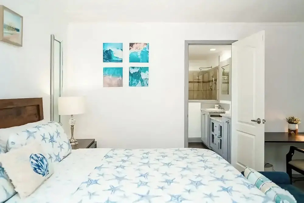 3BR Canal-front Home w/ Wifi & Boat Dock