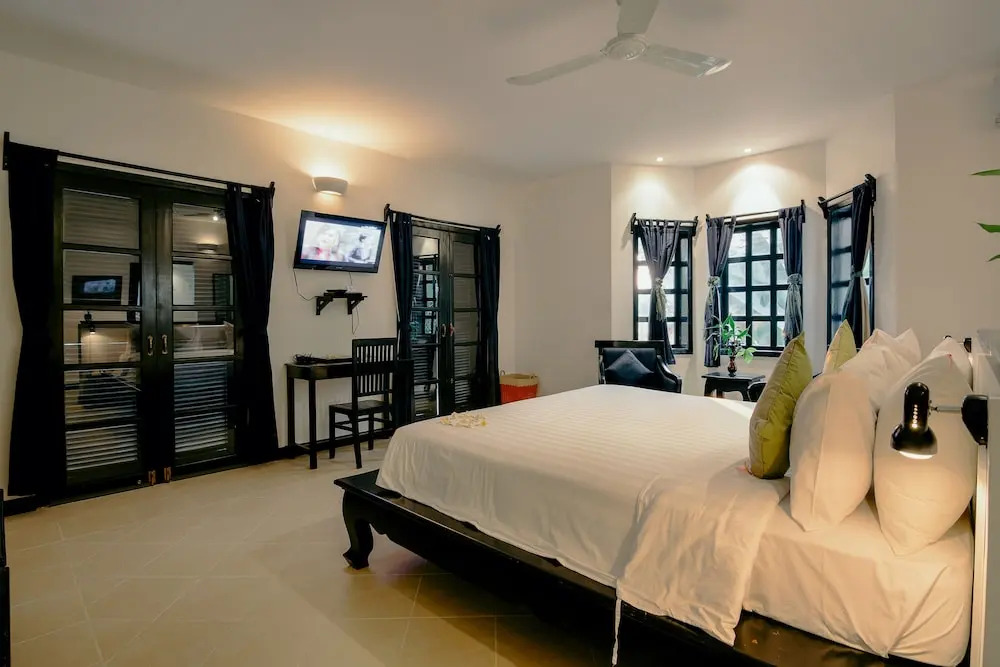 Dechasey Residence