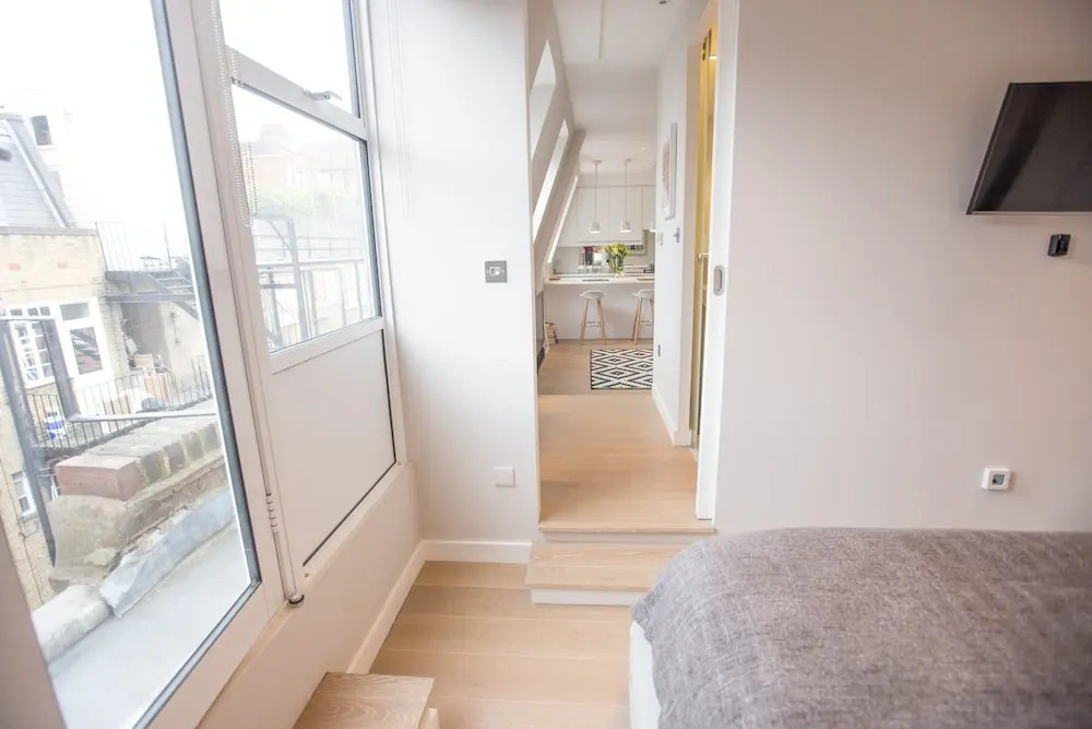 Stylish Rooftop Flat on Kensington High Street