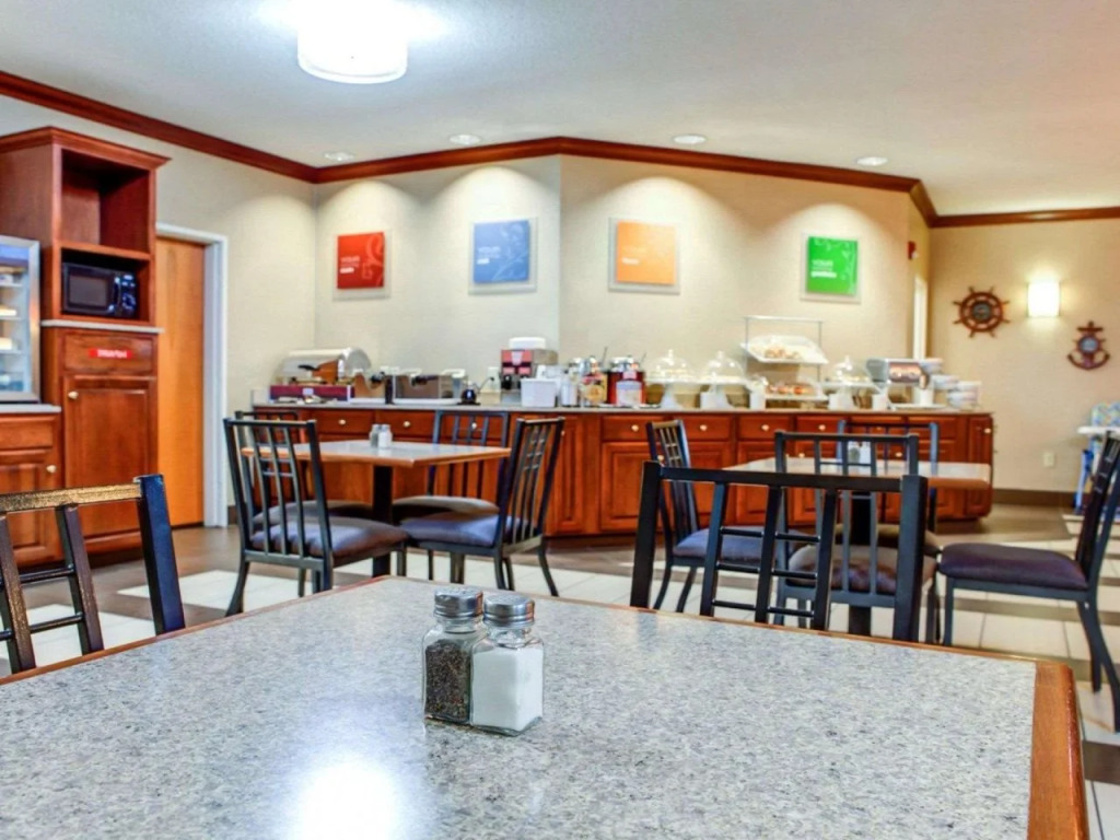 Comfort Suites Stevensville - St Joseph