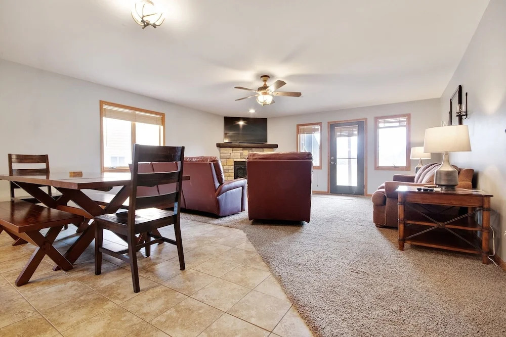 First Floor 3 BR Condo, Northern Bay Golf Course by RedAwning