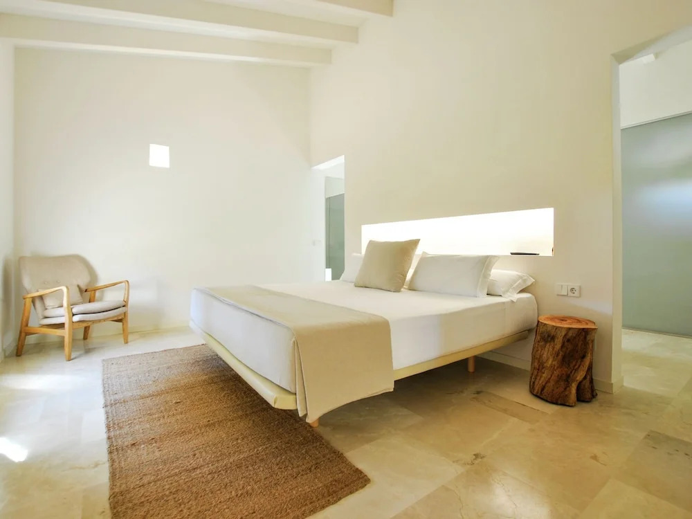 Sympathetic 2-person Houses in Small-scale Resort With XXL Pool & Breakfast