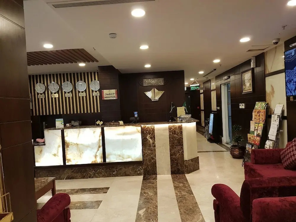 "أجنحة إيلاف الحمراء - شقق مخدومة اقتصادي Elaf Al Hamra Suites Economy Serviced Apartments