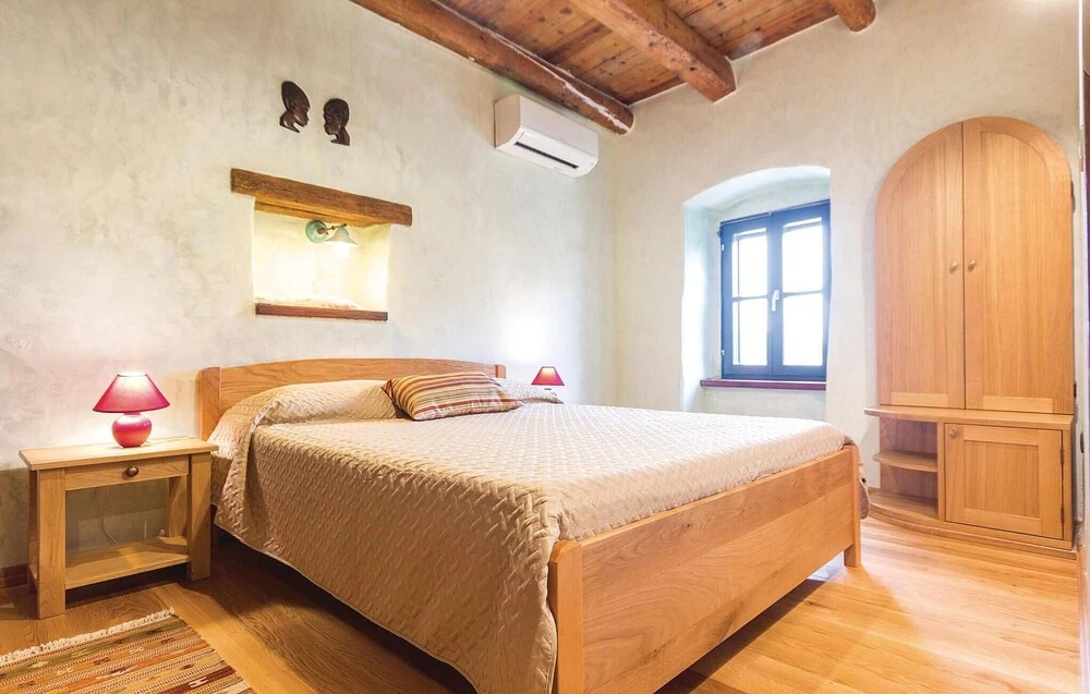 Amazing Home In Sisan