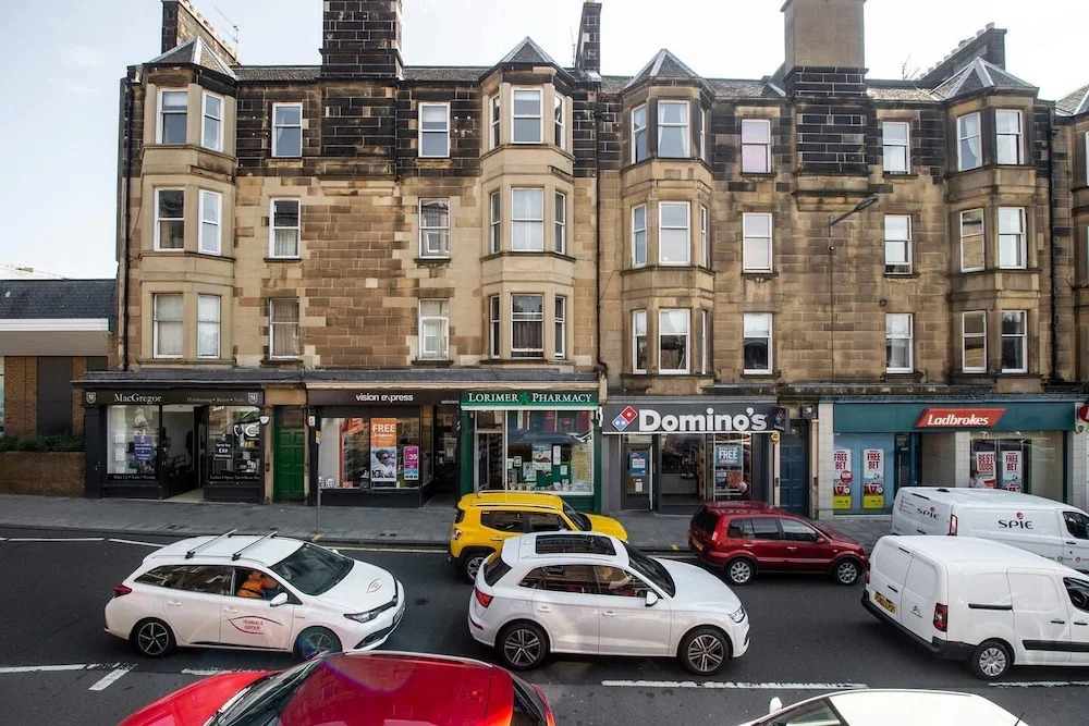 Spacious And Beautiful 2Br Flat In Morningside