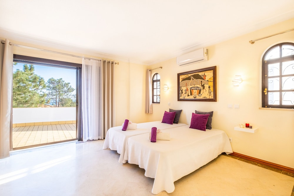 Villa Molucas - Moradia encantadora com piscina aquecível e BBQ - Albufeira