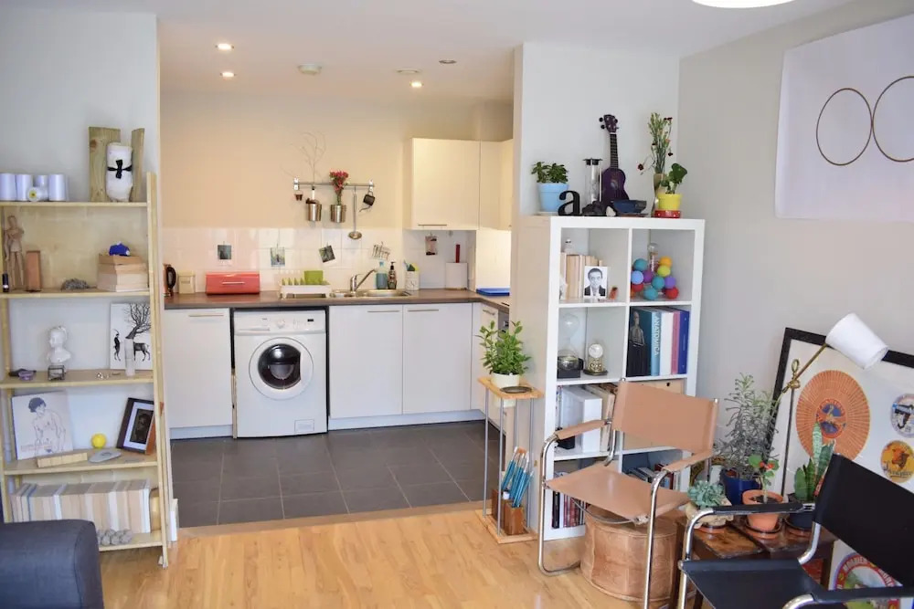Spacious 1 Bedroom Apartment Near Greenwich