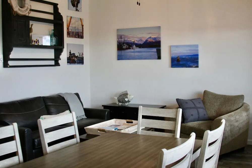 Windjammer Suites