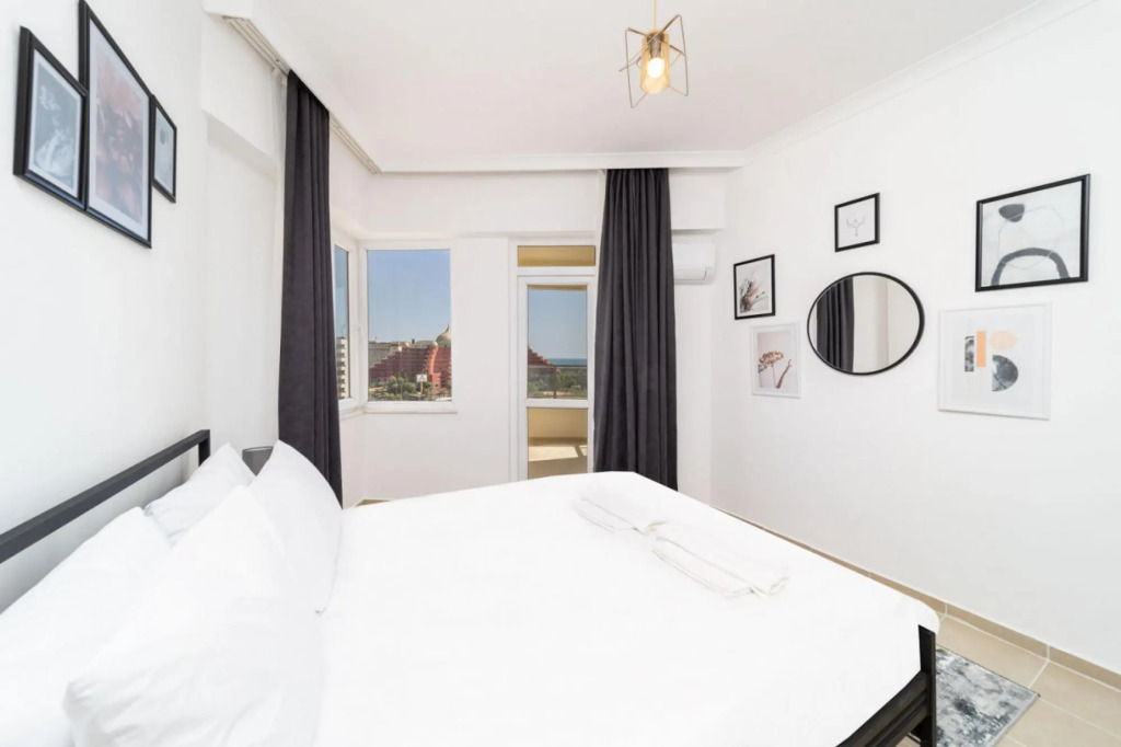 Fantastic Flat with Balcony and View in Aksu