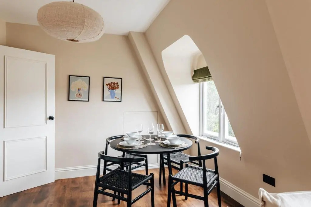 Redland Suites - Apartment 8
