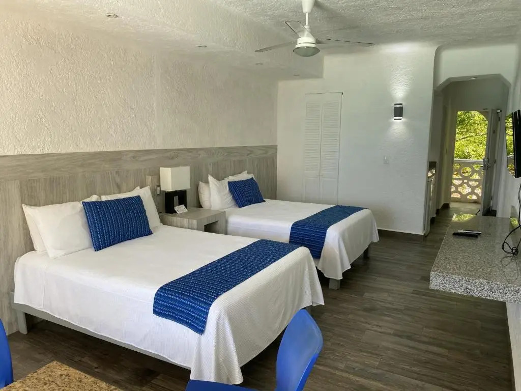 Cancun Plaza - Best Beach