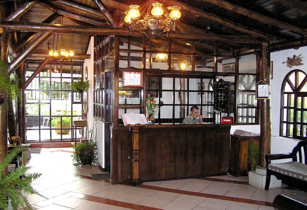 Hotel Fuente de Piedra I