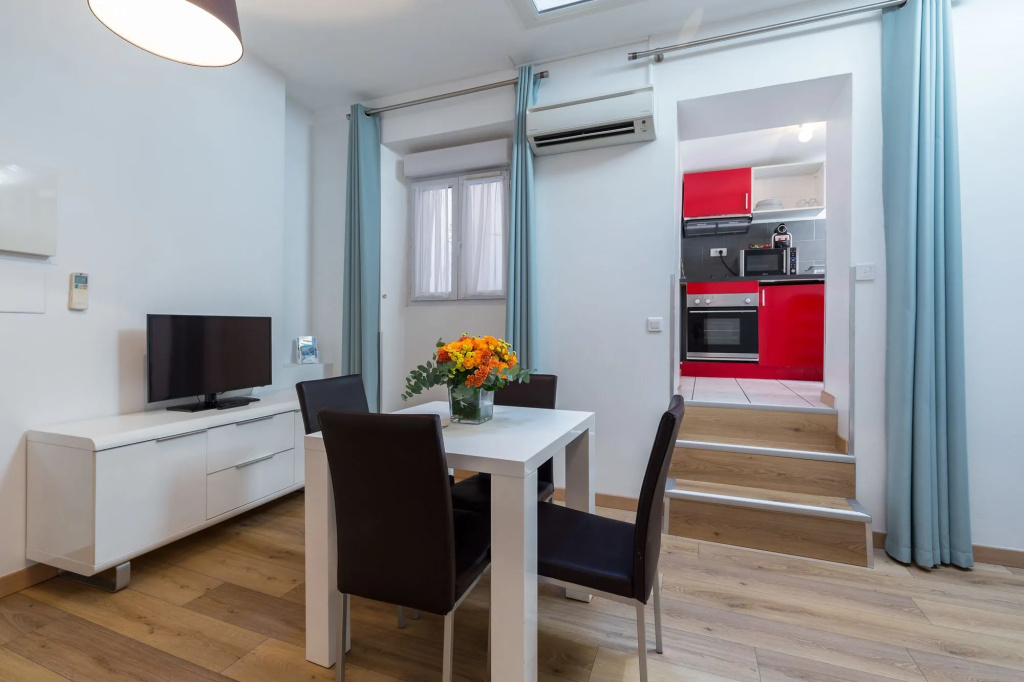 Florella Clemenceau Apartment