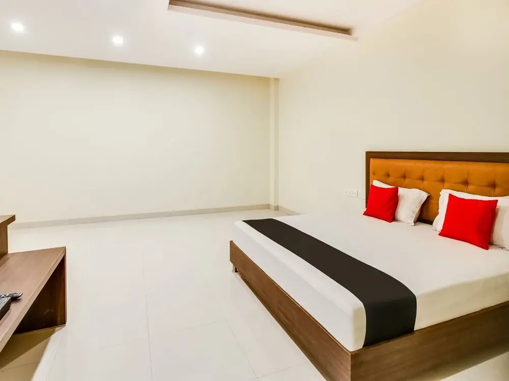 Hotel Royal Akshayam by OYO Rooms