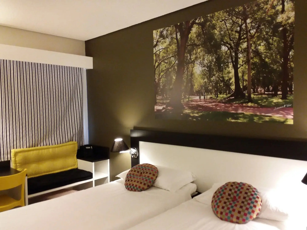 Ibis Styles Porto Alegre Centro - proximo rodoviaria, Araujo Vianna e hospitais