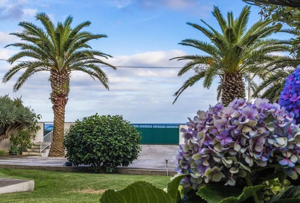 Porto Martins Bay Apartments