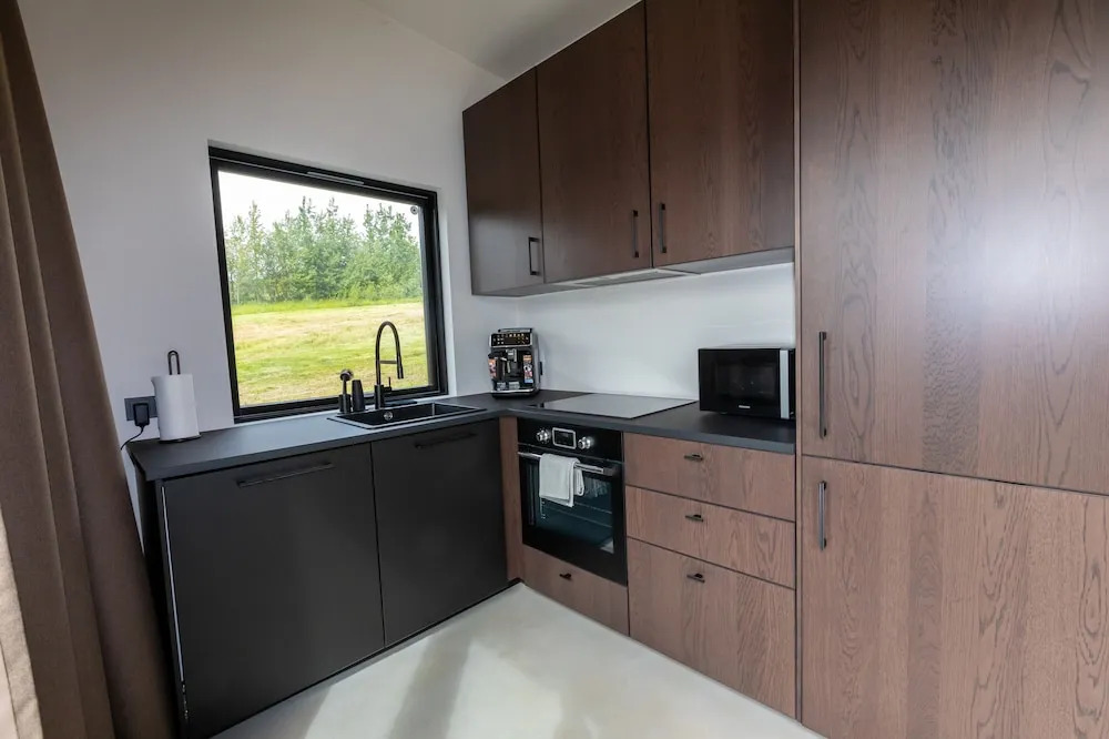 North Mountain View Suites