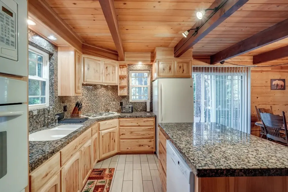 3 Mi to Calaveras Big Trees: Group-ready Mtn Cabin