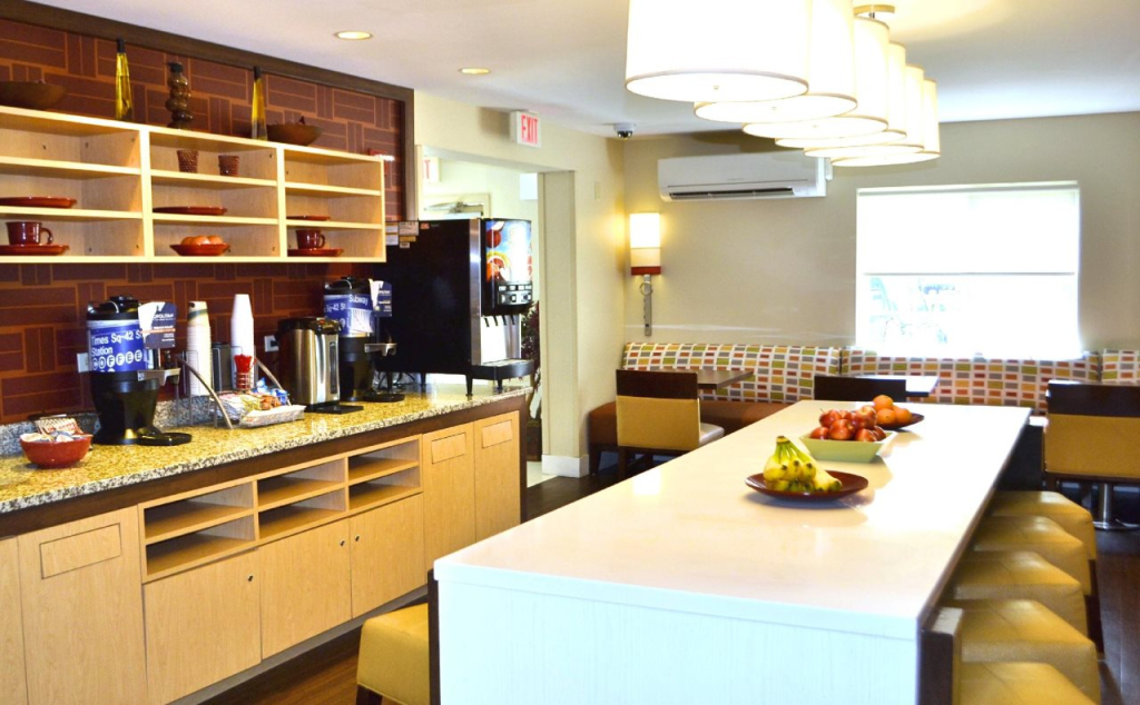 MainStay Suites Northbrook Wheeling