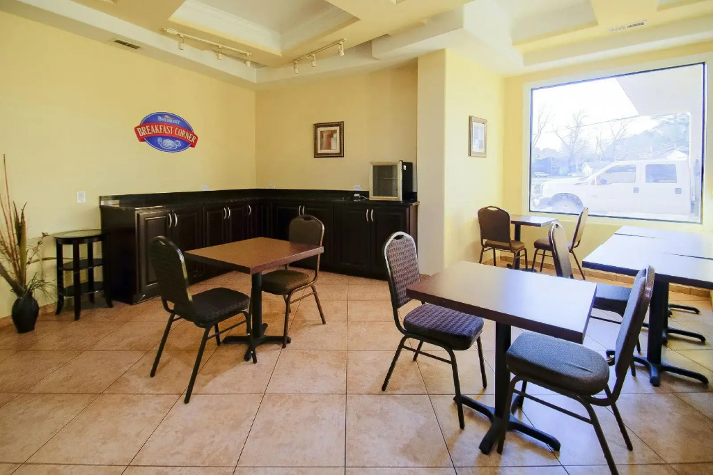 Cypress Inn & Suites Washington by OYO
