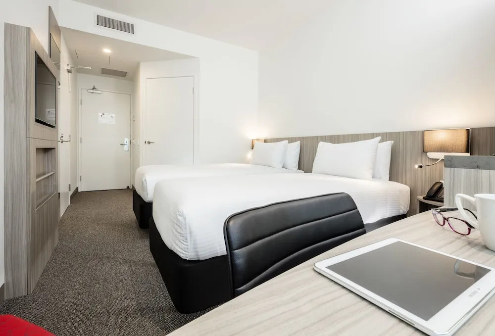 Ibis Mackay