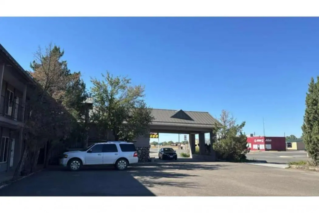 Sundowner Inn Forsyth I 94