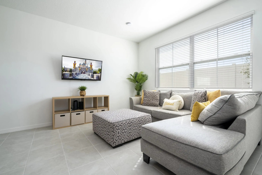 Marvelous 3 Bd Close to Disney   Enclaves at Festival 827