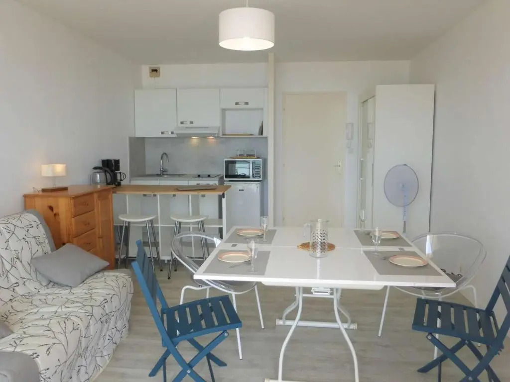 Appartement Saint-Gilles-Croix-de-Vie, 1 pièce, 4 personnes - FR-1-224-791