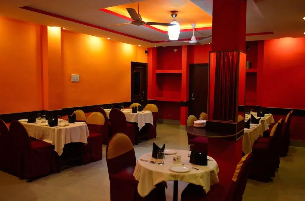Dee Jay Hotel and Restaurant