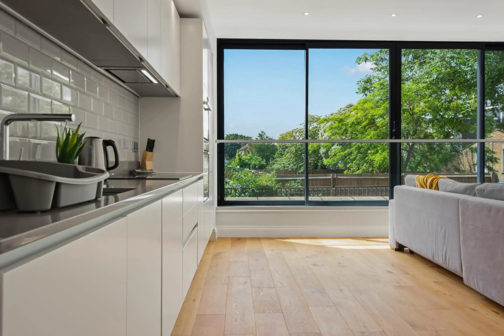 Capacious Three Bed Apartment in Slindon Court