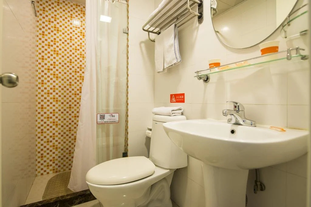 Home Inn Shanghai Xujiahui Shanghai Indoor Stadium Metro Station