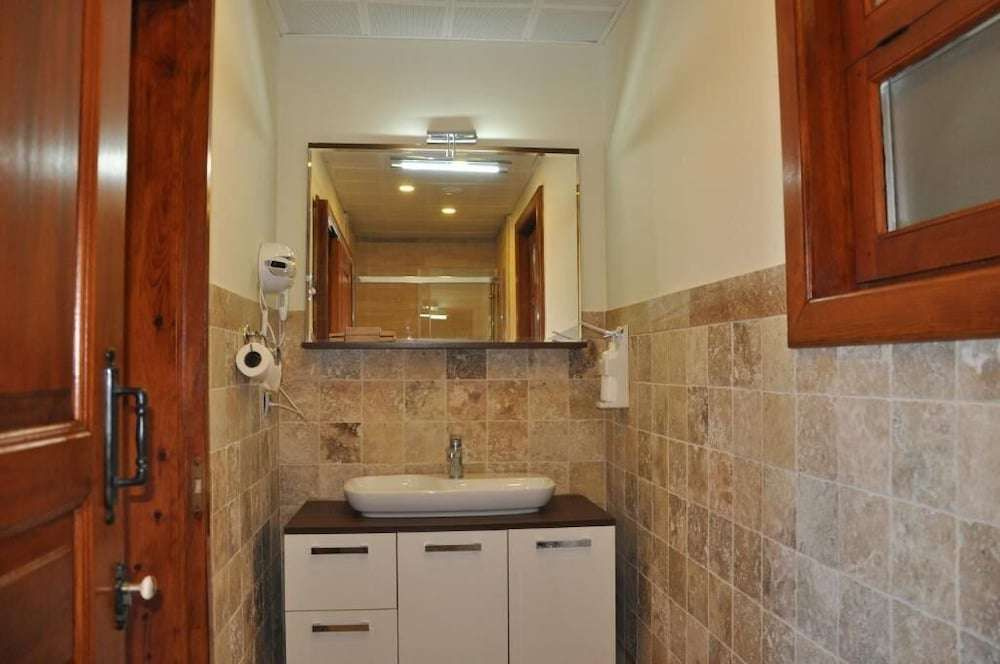 Tarihi Kumbaba Otel