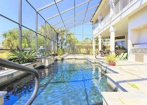 Sea Winds Beach Home by RedAwning
