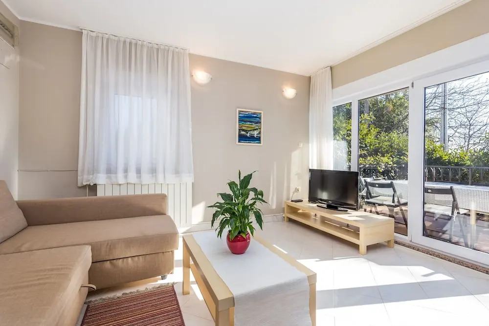 Apartments Makora