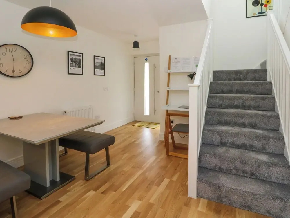 Oakbank Mews