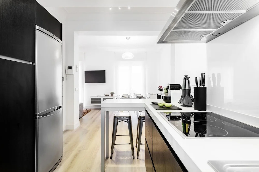 Jose Abascal Apartment by Flatsweethome