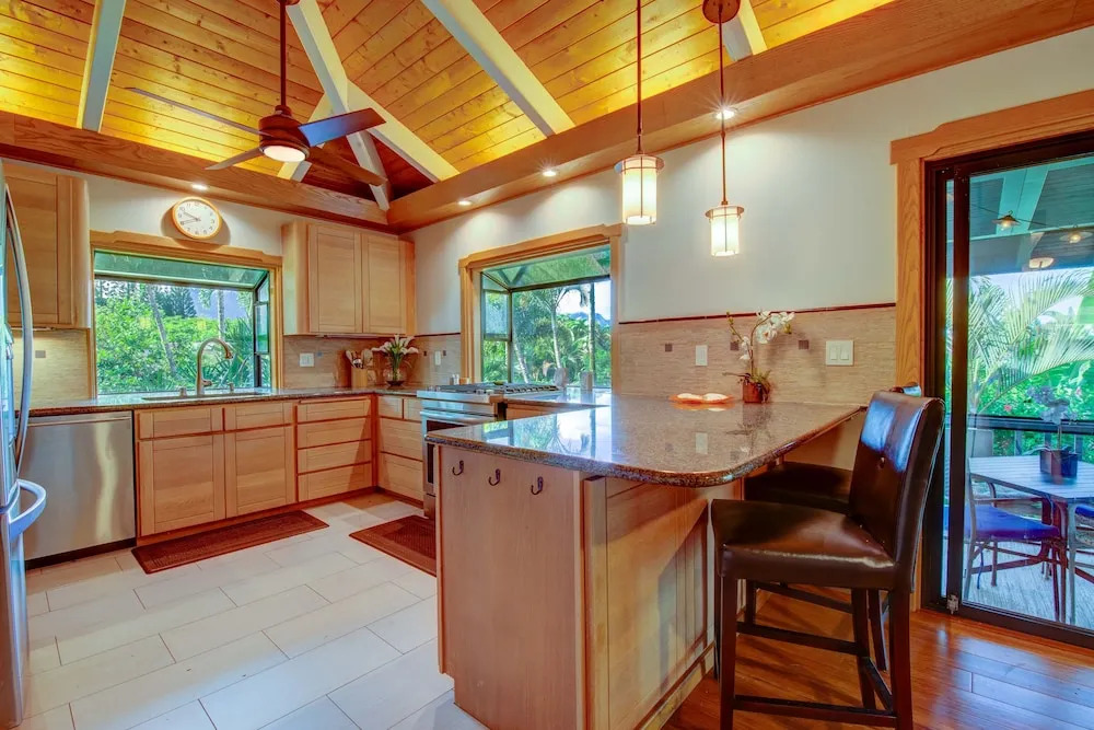Surfers Rest 4 Bedroom Home