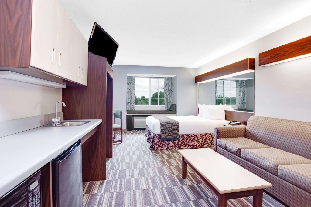 Microtel Inn and Suites by Wyndham Columbus North