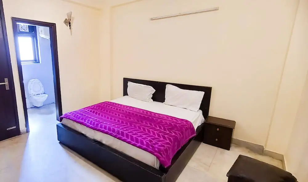 Roomshala 047 Hotel Jagannath