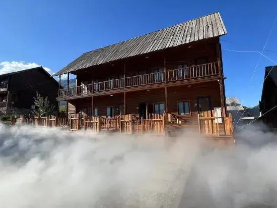 Hemu Yashan Wuyu Homestay (Hemu Scenic Area)