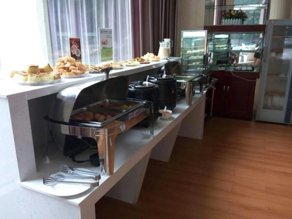 GreenTree Alliance GuangDong GuangZhou HuaDu District YunShan Avenue Sports Center Hotel