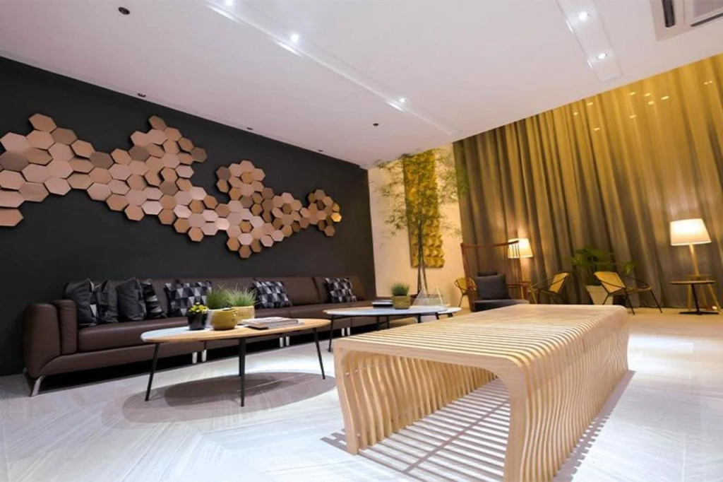 Avior Hotel