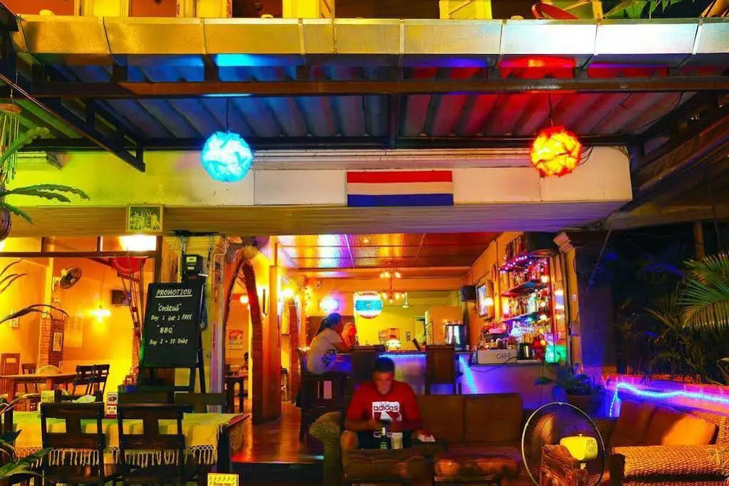 Siam Tulip Guesthouse & Restaurant