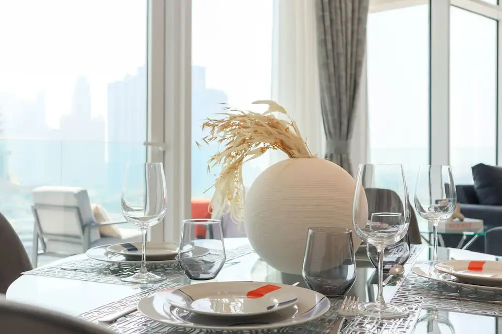 HiGuests - Park Gate Residence Tower C