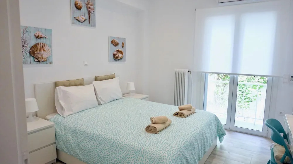 Minimal Fresh Design Apt in Athens