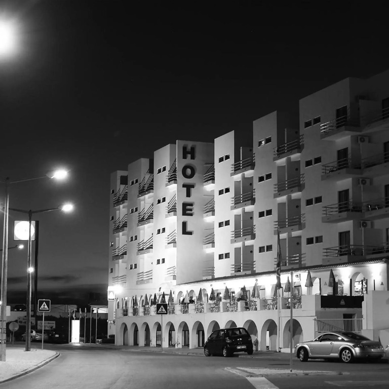 THE FOZ Beach Hotel