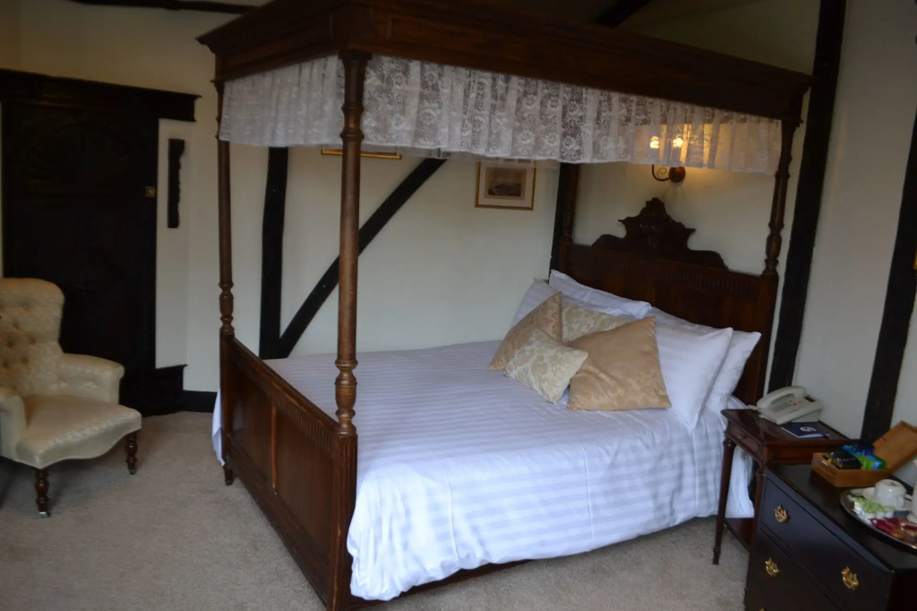 Mermaid Inn