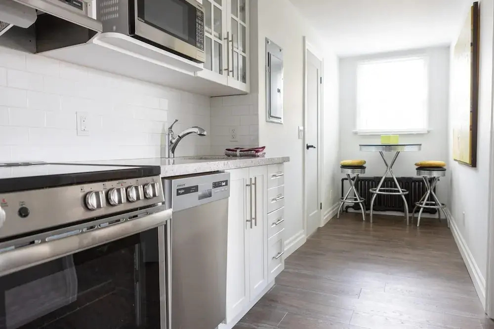 Modern Apt Neardowntown Ideal for Long Stays - U3