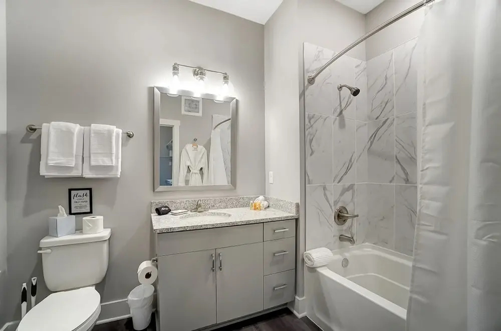 Opulent Corner 2BR Near OSU w Garage Parking